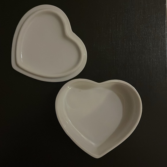 Precious Moments ‘Mother Sew Dear’ - Picture 2 of 5